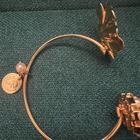 Anton Heunis Falling Flora Cuff Bracelet - Picture 4 of 4